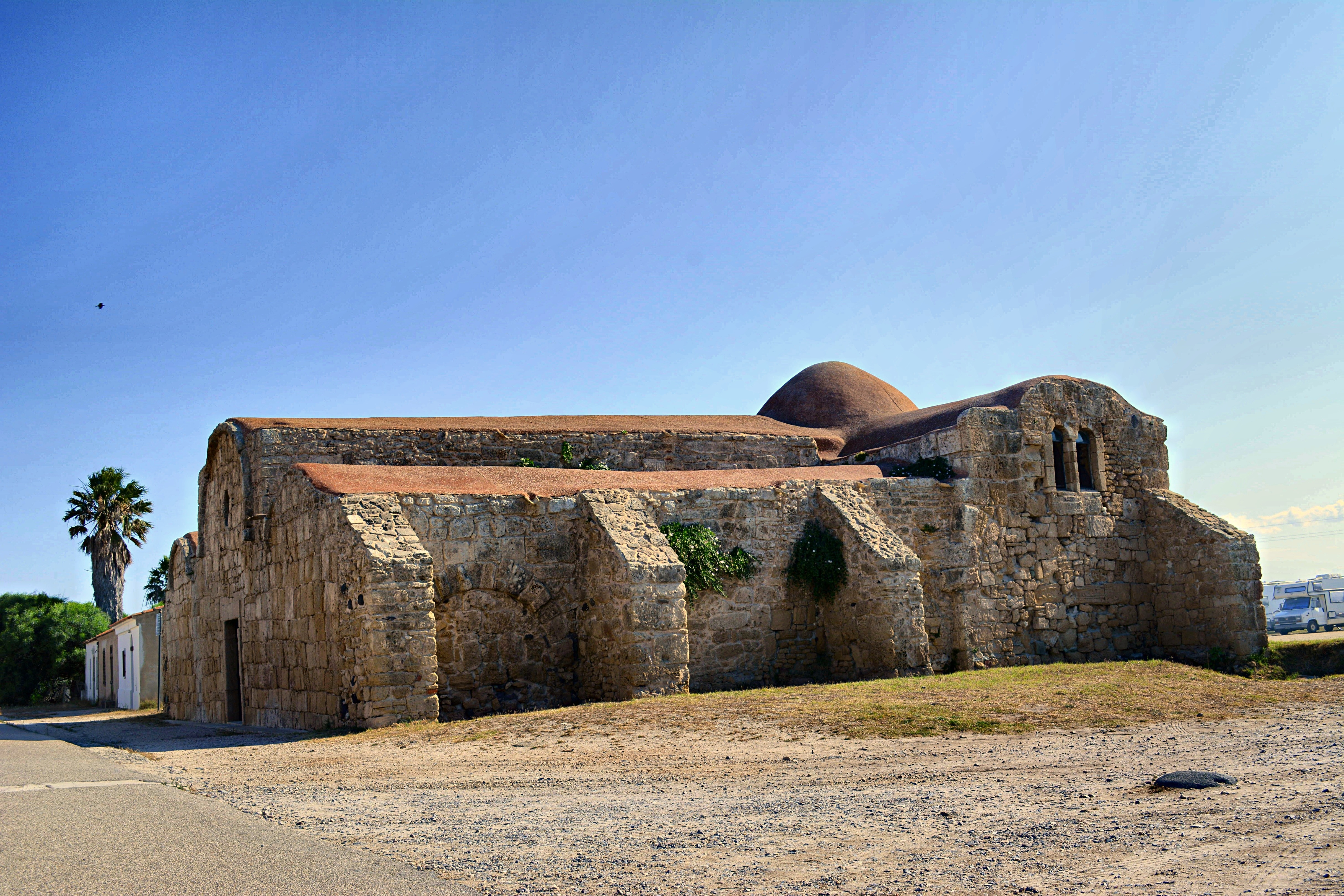 AUTORE CORRADO SULIS chiesa san Giovanni di Sinis profilo